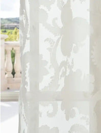 Venus White Floral Swatch