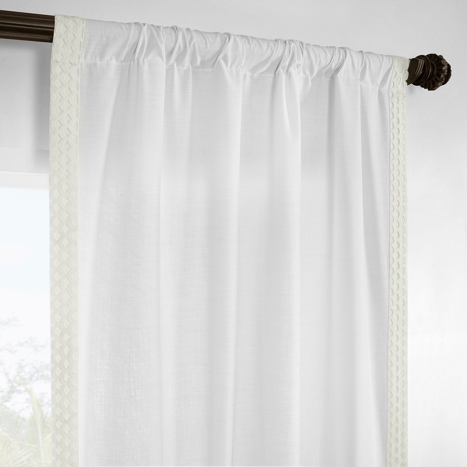 Scalloped White Bordered Modern Hampton Textured Cotton Light Filtering Curtain
