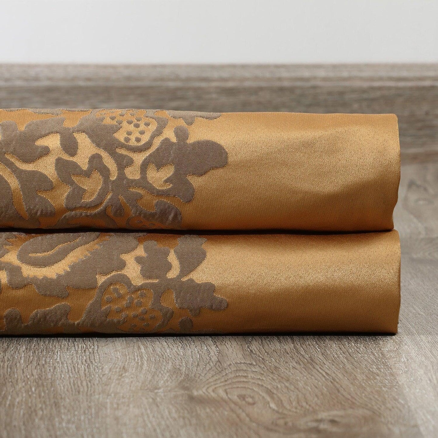 Ellaria Silver & Gold Faux Silk Jacquard Swatch